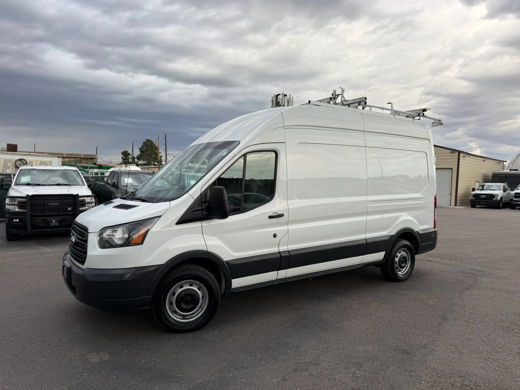 Used 2018 Ford Transit 350 148 High Roof RWD image 2
