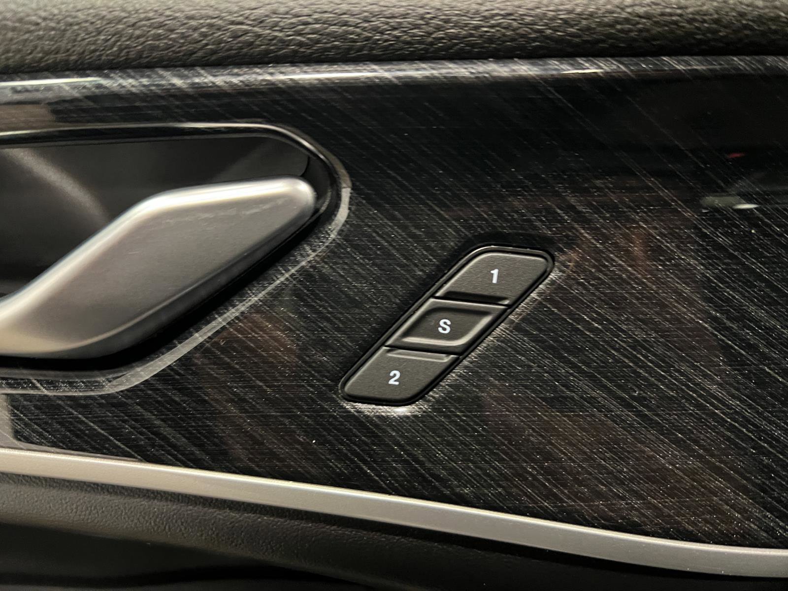 Used 2024 Jeep Grand Cherokee Trailhawk image 25