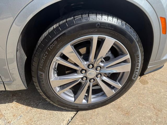 Used 2025 Cadillac XT6 Premium Luxury image 11