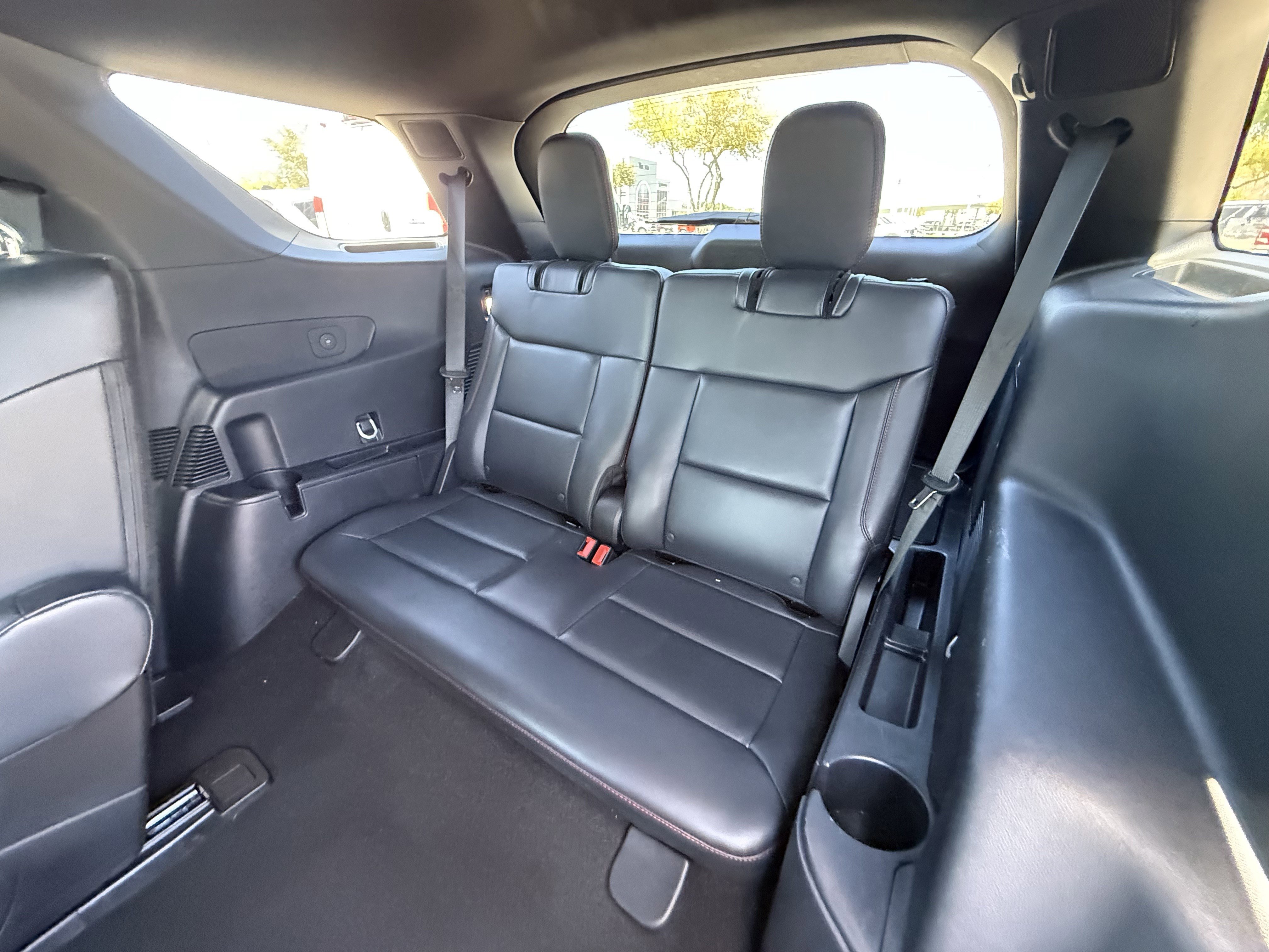 Used 2025 Ford Explorer ST-Line image 32