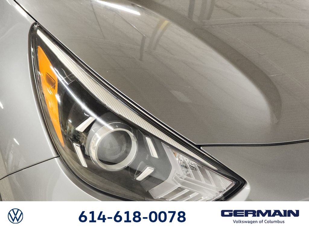 Used 2022 Kia Niro EX image 16