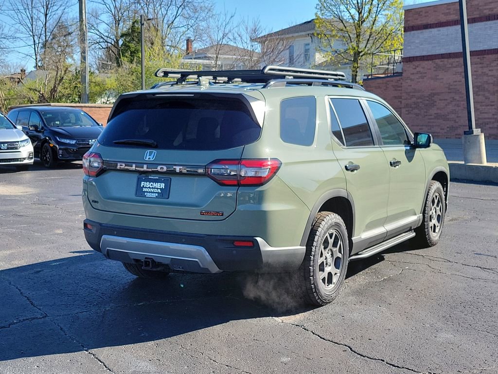 New 2026 Honda Pilot TrailSport image 3