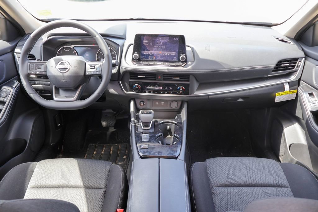 Certified 2026 Nissan Rogue SV image 6