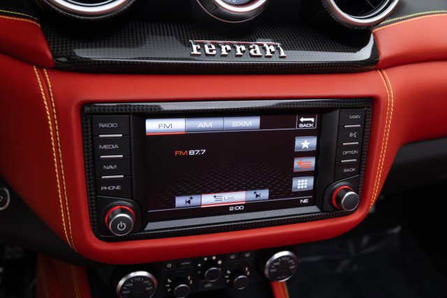 Used 2016 Ferrari California T image 30