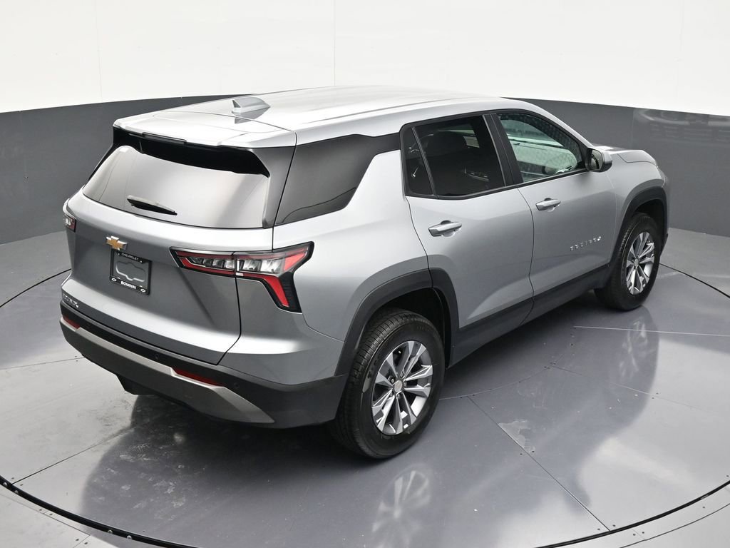 Used 2025 Chevrolet Equinox LT FWD image 13