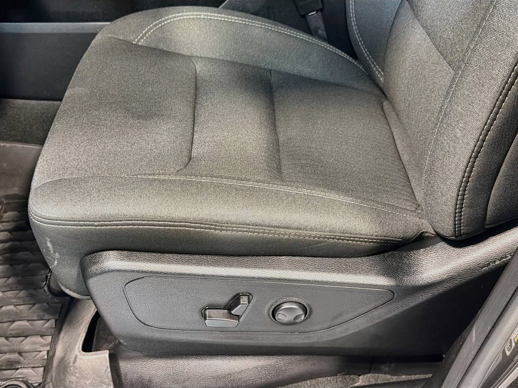 Used 2023 RAM 1500 Big Horn AWD/4WD image 18