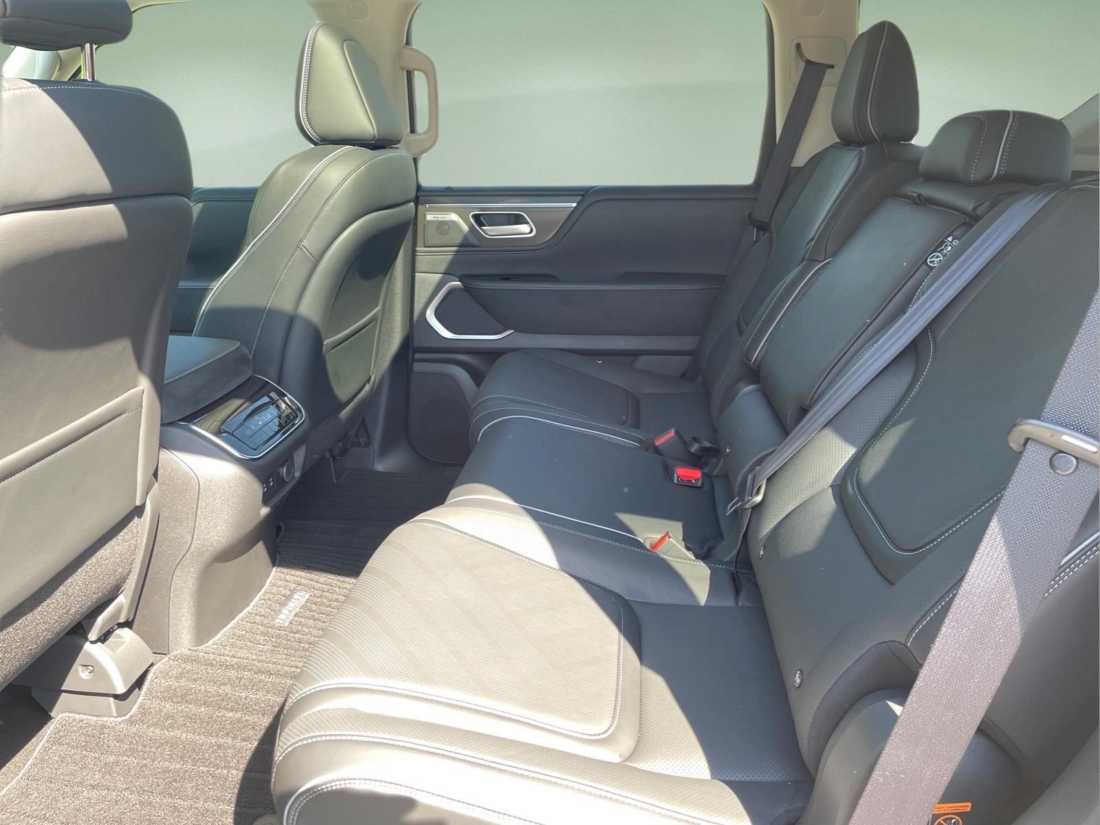 New 2026 INFINITI QX80 Luxe w/ Cargo Package RWD image 17