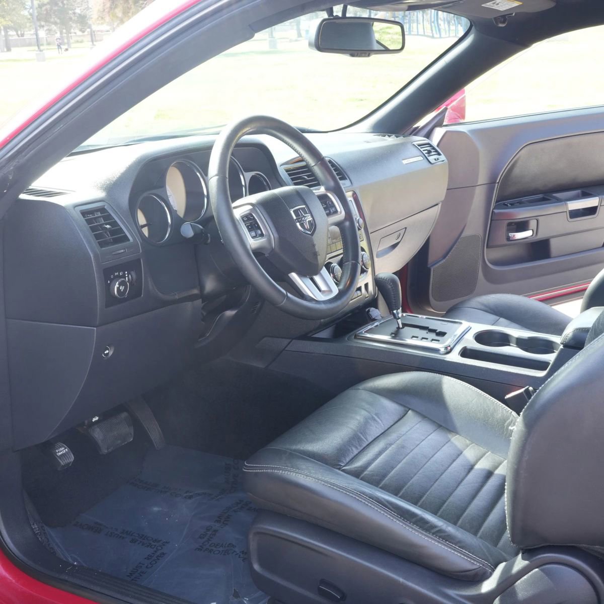 Used 2013 Dodge Challenger SXT Plus image 2