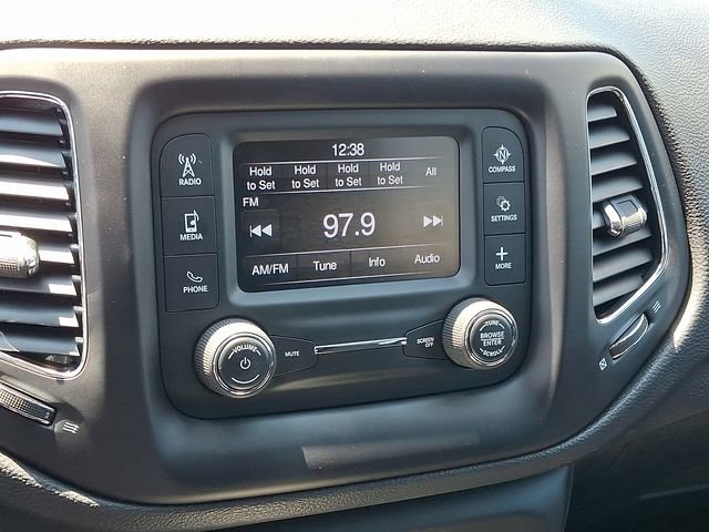 Used 2018 Jeep Compass Sport FWD image 13