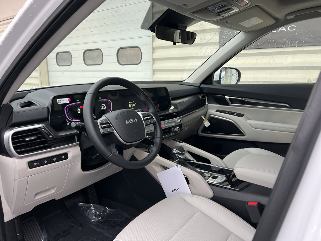 New 2025 Kia Telluride S image 10