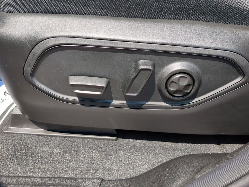 New 2025 Jeep Grand Cherokee L Laredo w/ Luxury Tech Group I image 13