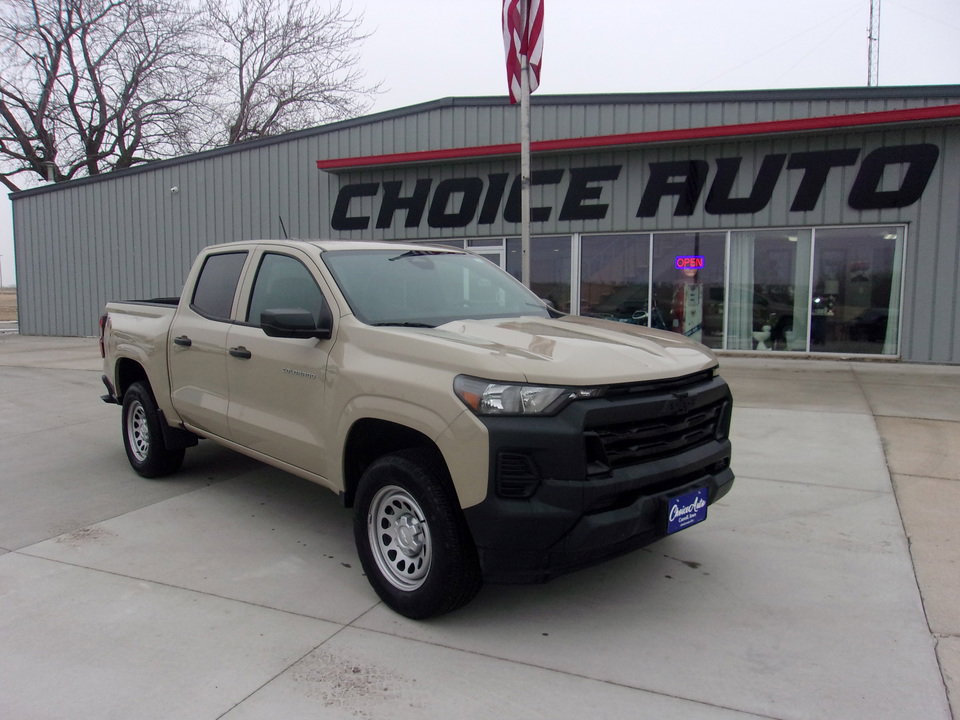 Used 2023 Chevrolet Colorado W/T image 1