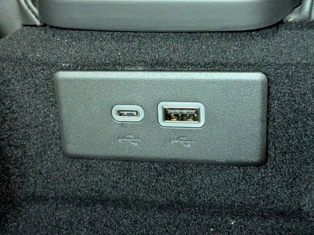 Used 2024 Chevrolet Corvette Z06 image 29