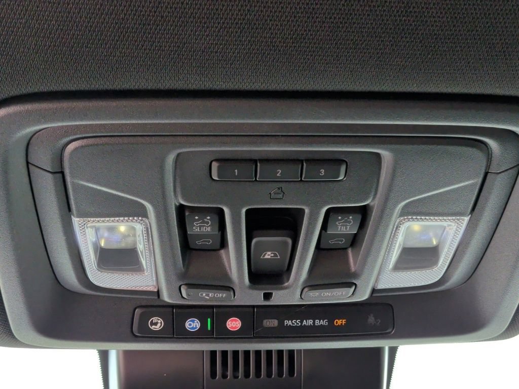 Used 2024 GMC Sierra 2500 AT4 w/ AT4 Premium Plus Package AWD/4WD image 23