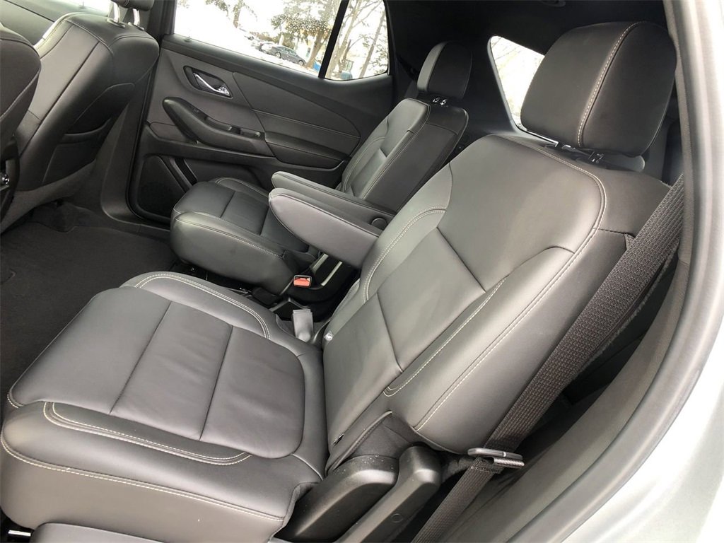 Used 2023 Chevrolet Traverse LT image 21