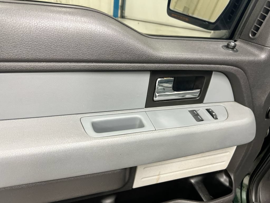 Used 2013 Ford F150 XLT w/ Mid Equipment Group RWD image 19