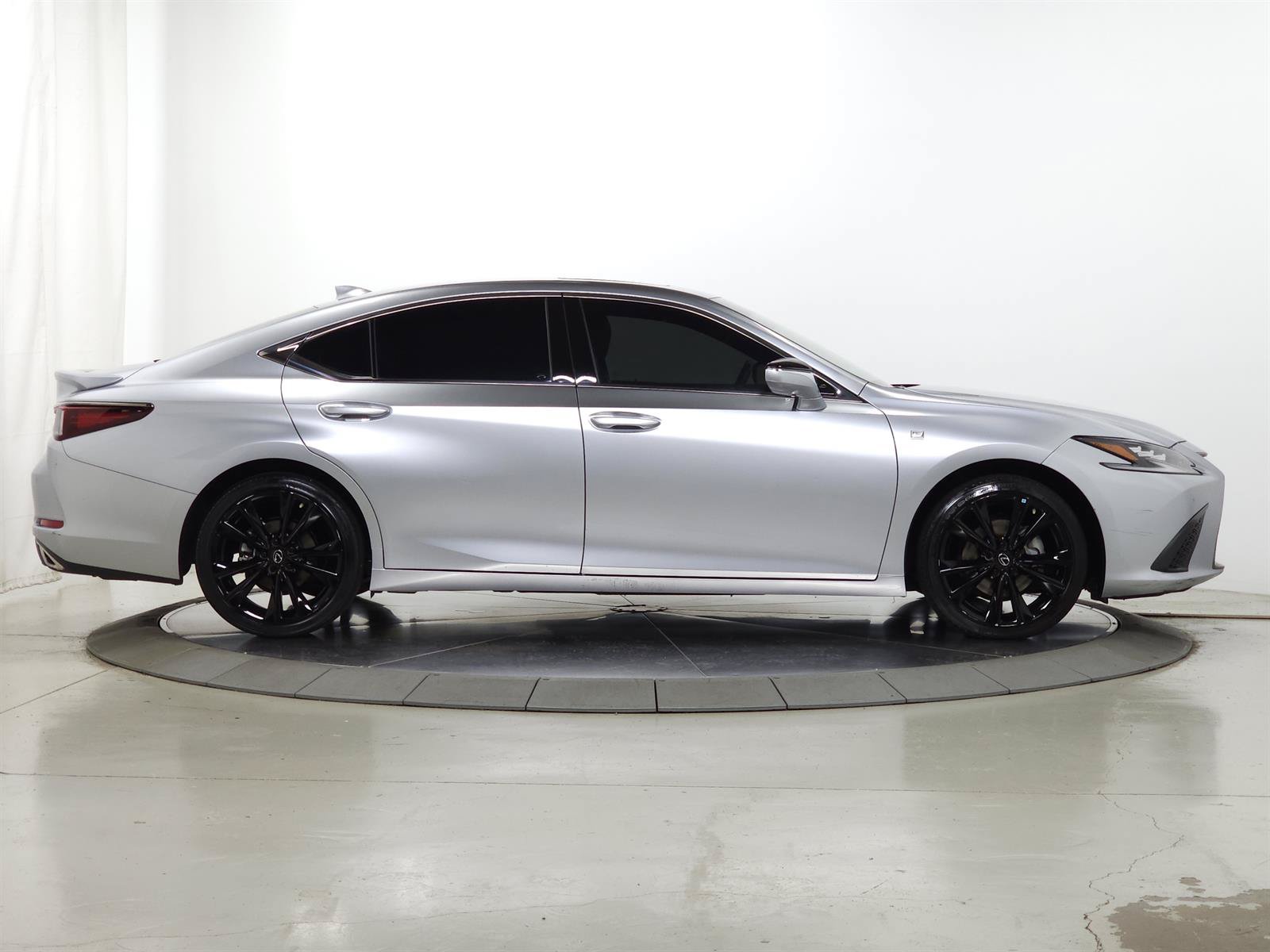 Certified 2023 Lexus ES 350 F Sport w/ Accessory Package (Z1) FWD image 10