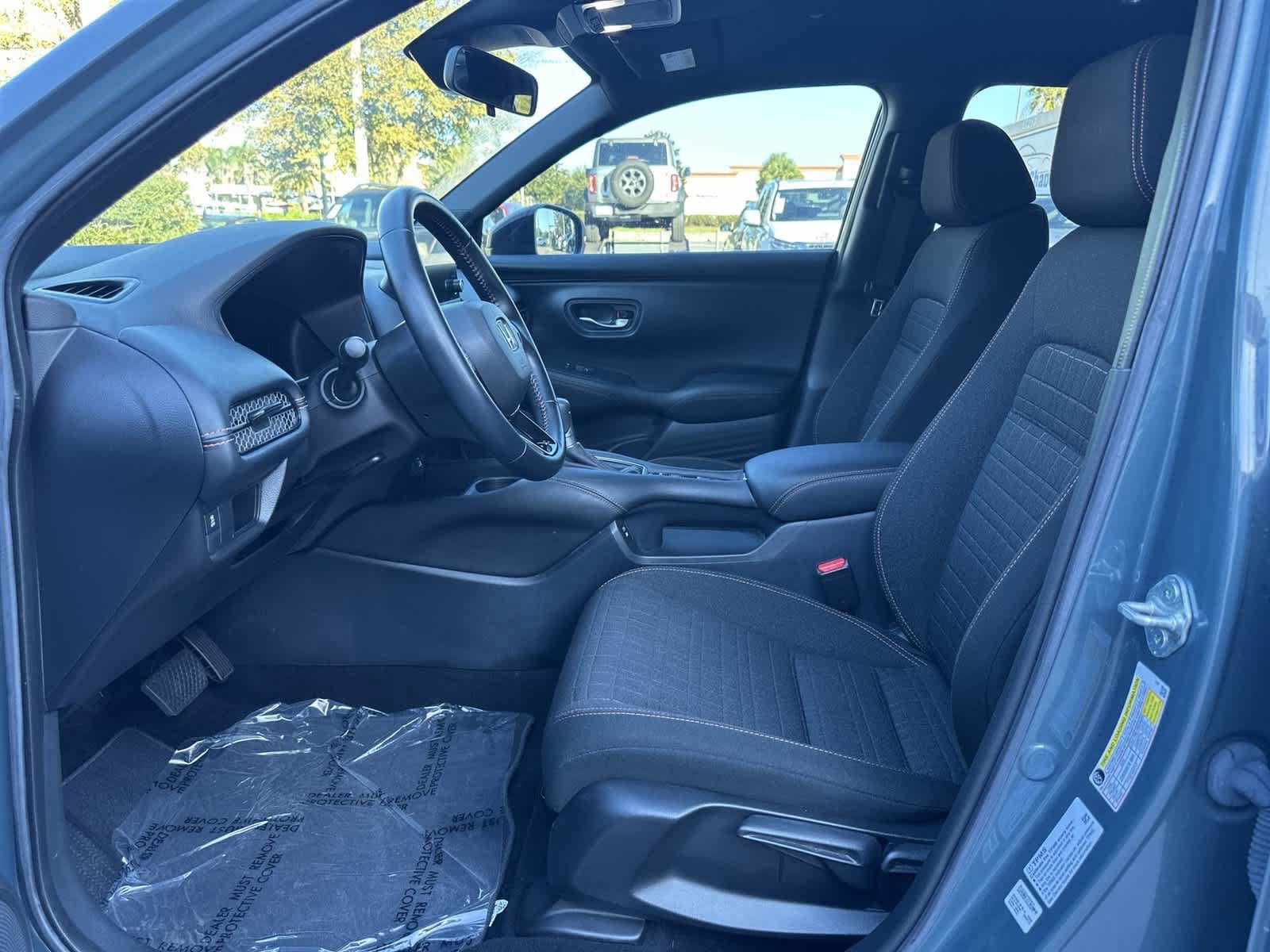 Certified 2025 Honda HR-V Sport image 12