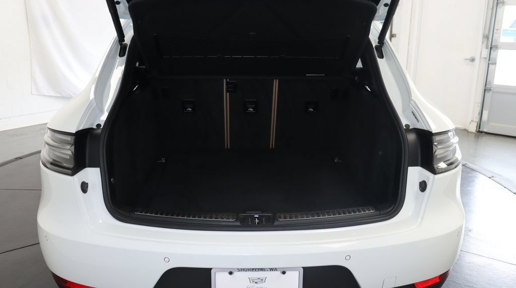 Used 2019 Porsche Macan AWD/4WD image 26