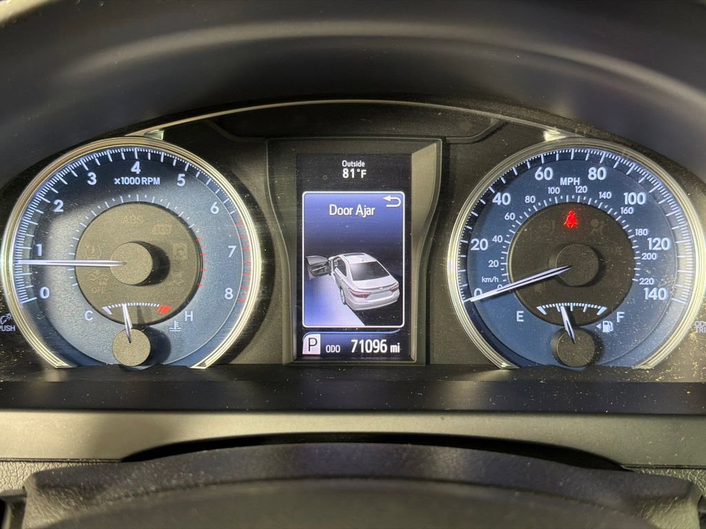 Used 2015 Toyota Camry LE FWD image 26