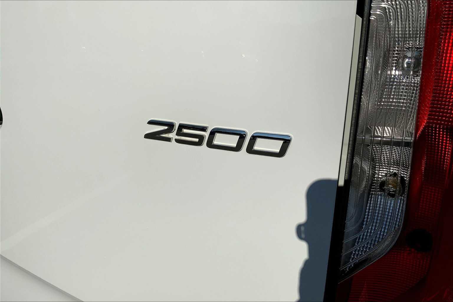 Used 2025 Mercedes-Benz Sprinter 2500 image 20