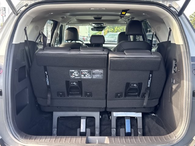 Used 2026 Kia Carnival SX w/ SX Dark Edition Package FWD image 13