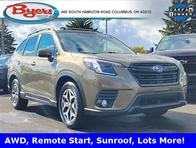 Used 2023 Subaru Forester Premium image 1