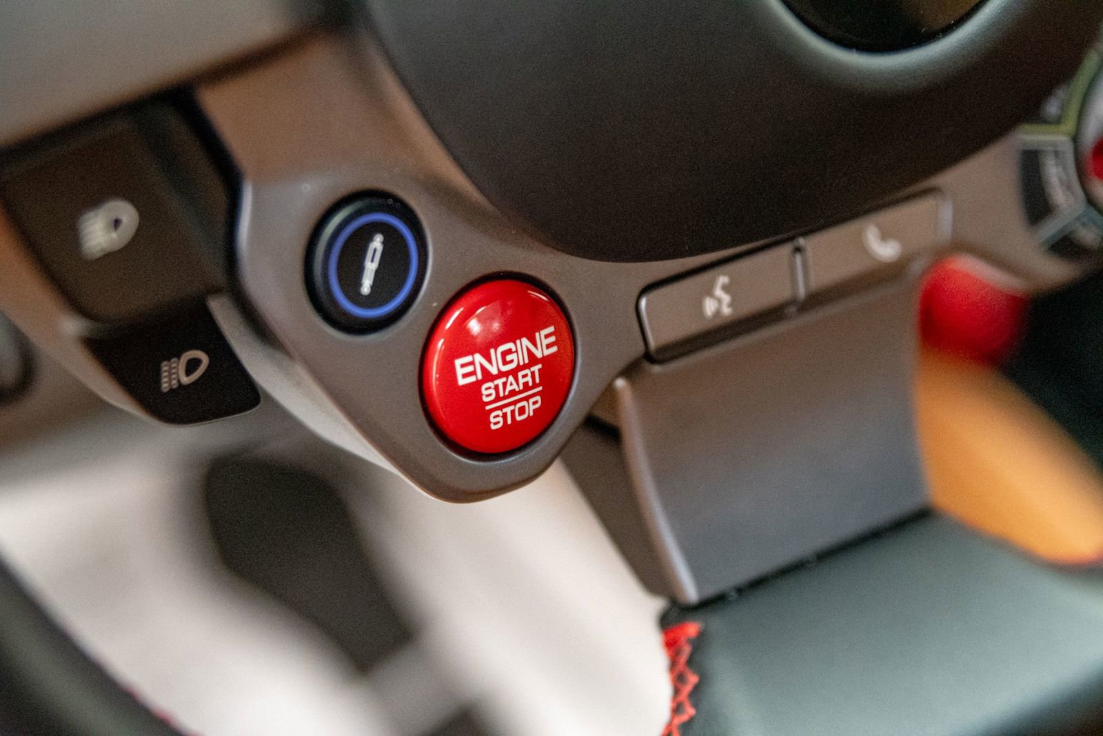 Used 2022 Ferrari F8 Tributo image 18