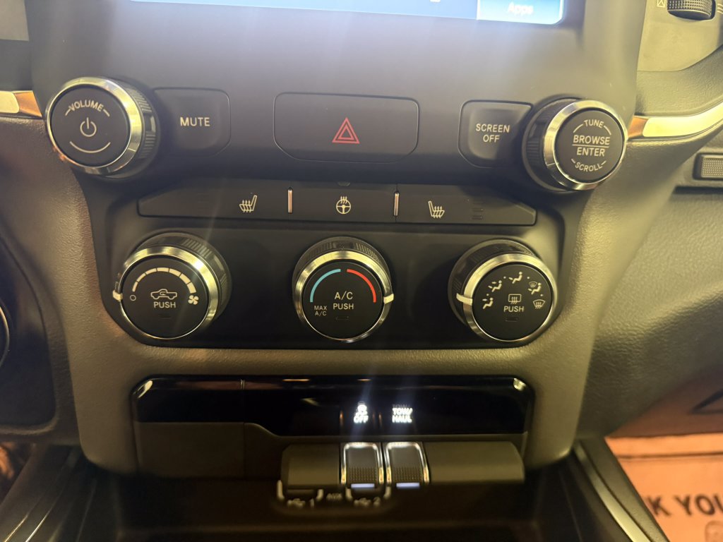 Used 2024 RAM 1500 Big Horn AWD/4WD image 33