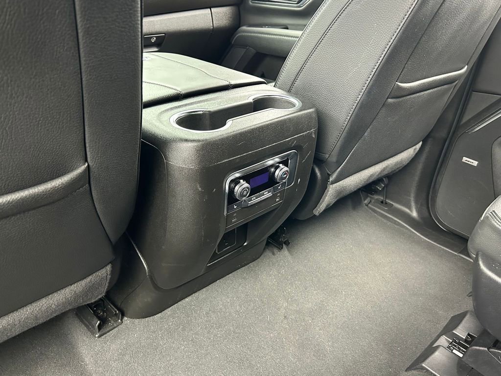 Used 2025 GMC Yukon Denali AWD/4WD image 43
