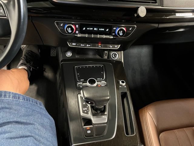 Used 2018 Audi Q5 2.0T Premium Plus w/ Premium Plus Package AWD/4WD image 29