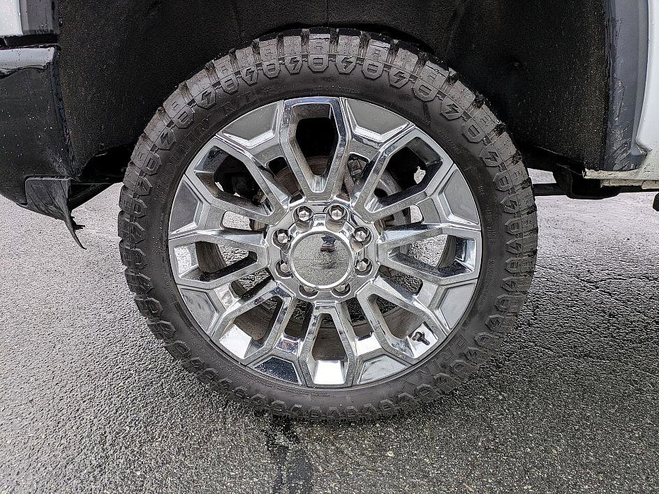 Used 2023 Chevrolet Silverado 2500 Custom w/ Custom Value Package image 10