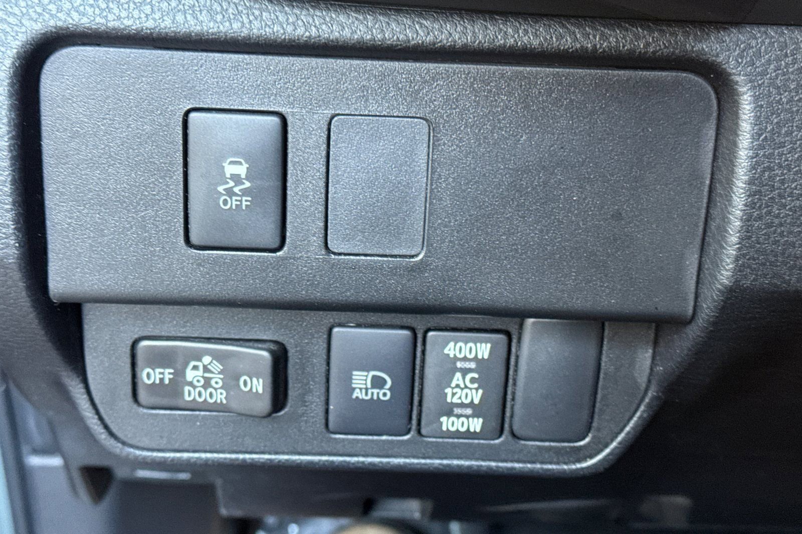 Used 2023 Toyota Tacoma TRD Sport w/ Black Out Package (TMS) AWD/4WD image 33