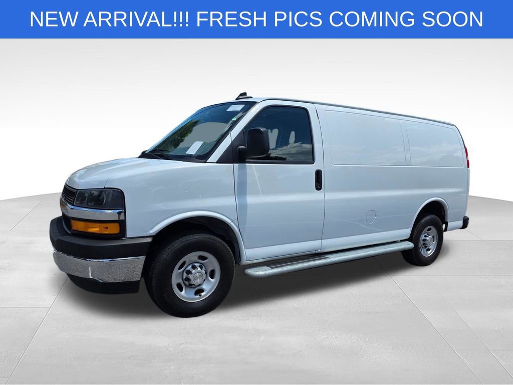 Used 2024 Chevrolet Express 2500 w/ Driver Convenience Package RWD image 2