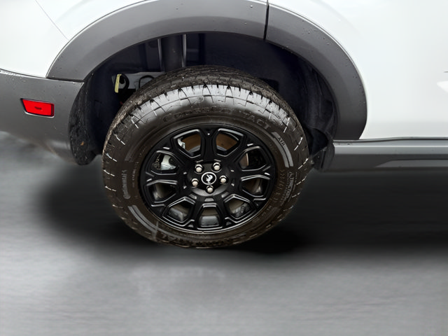 Used 2025 Ford Bronco Sport Badlands AWD/4WD image 28