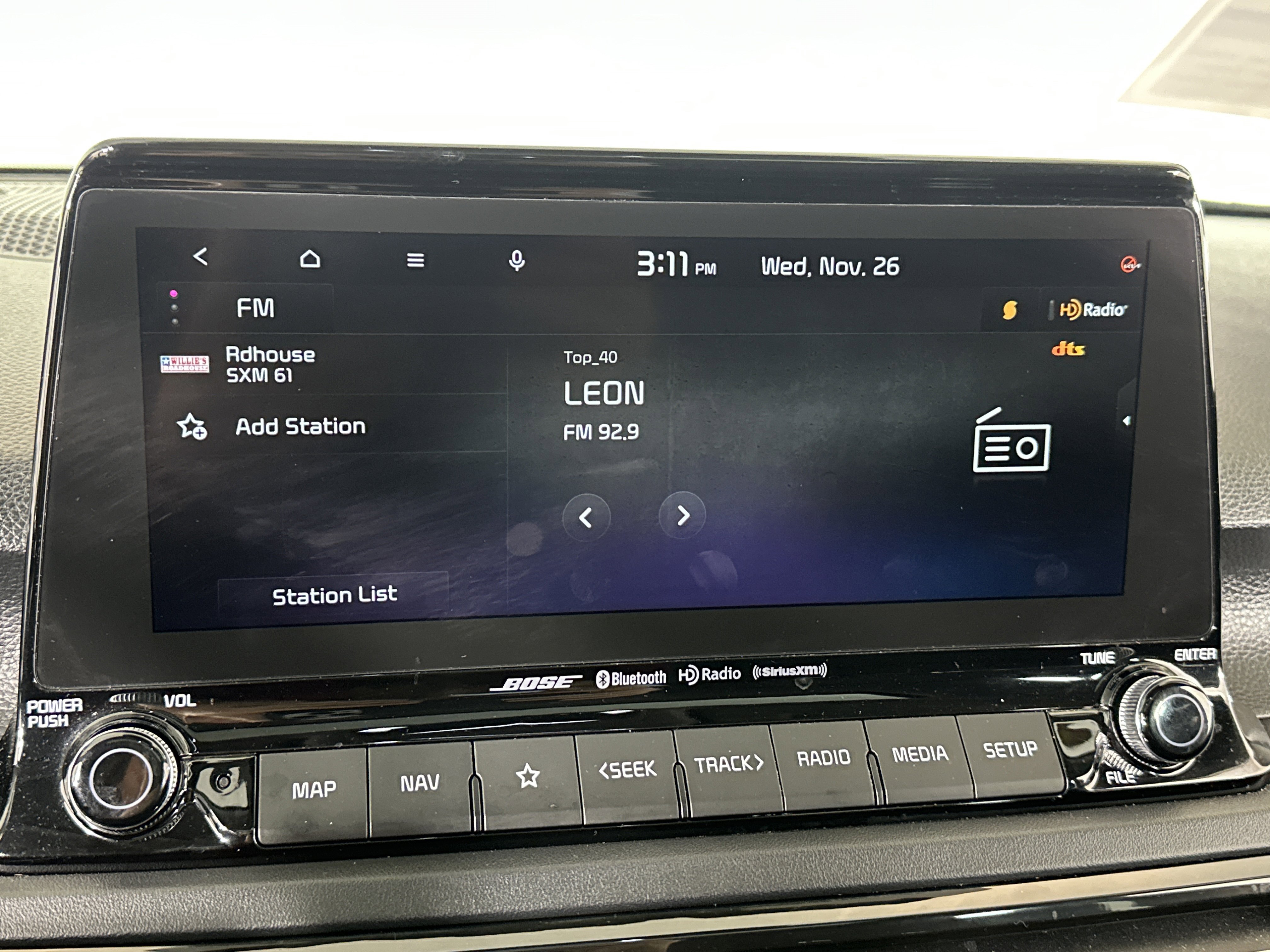 Certified 2023 Kia Seltos SX w/ SX Sunroof Package image 18