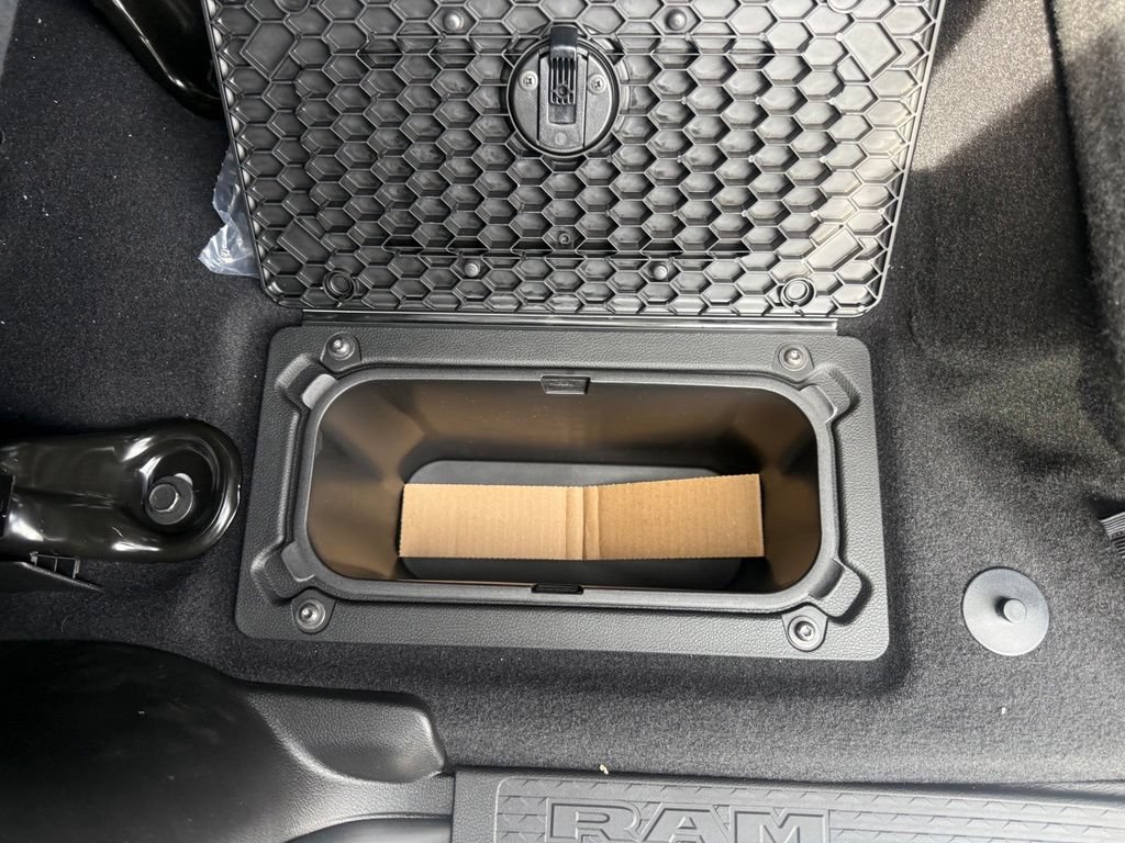 New 2026 RAM 2500 Laramie AWD/4WD image 42