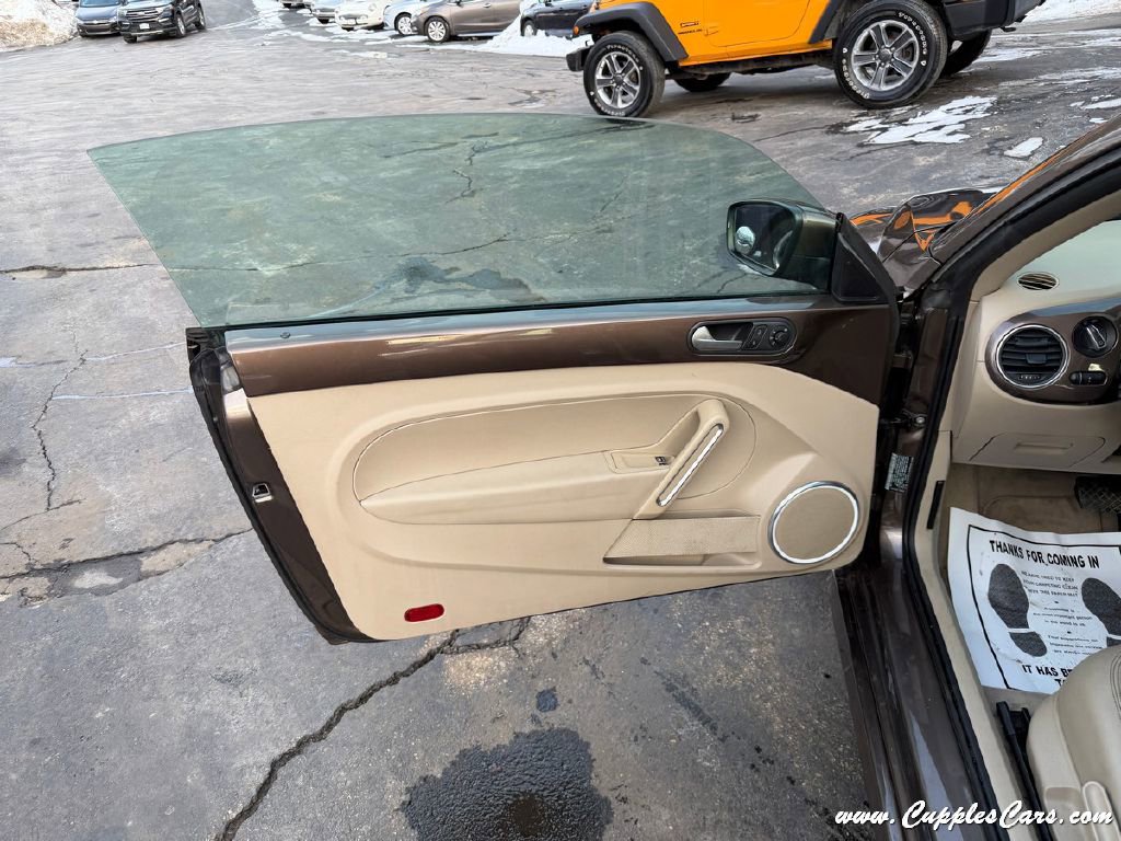 Used 2014 Volkswagen Beetle 1.8T image 6