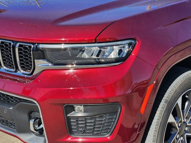 Used 2023 Jeep Grand Cherokee Overland w/ Luxury Tech Group IV image 7