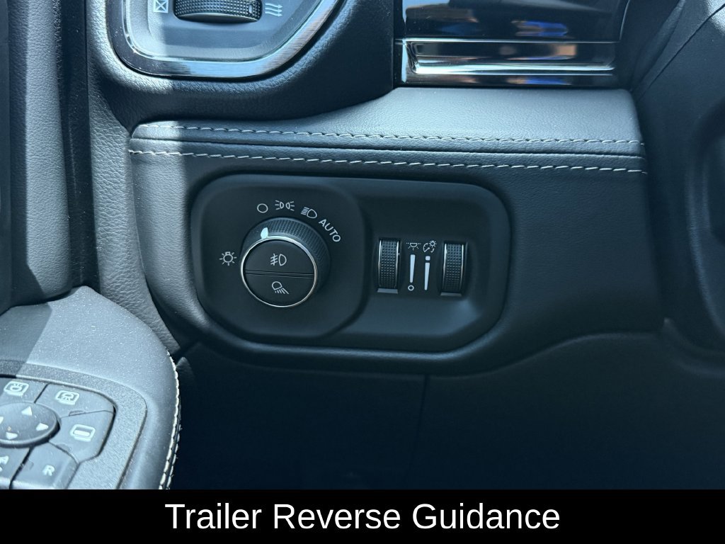 Used 2025 RAM 2500 Limited AWD/4WD image 26