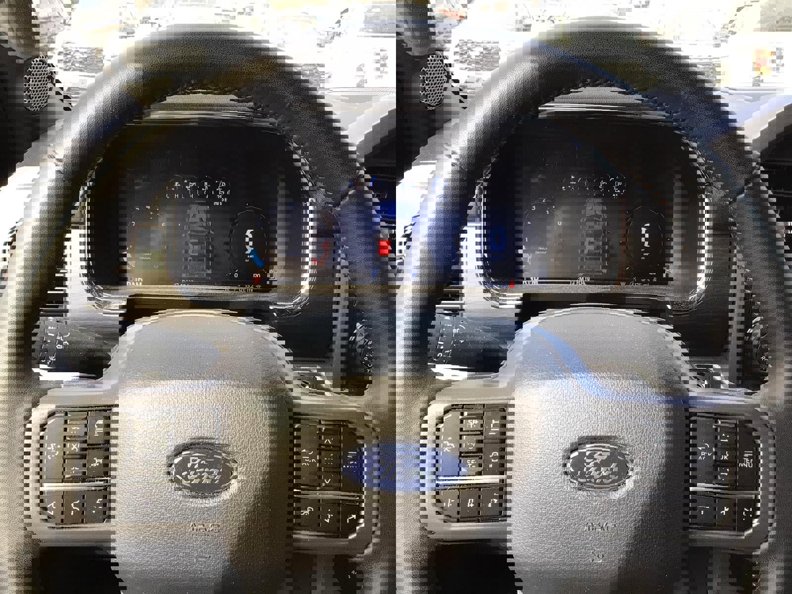 Used 2024 Ford F150 Lariat w/ FX4 Off-Road Package image 16