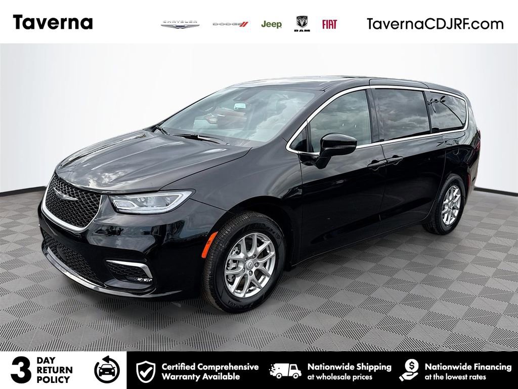 Used 2026 Chrysler Pacifica Select