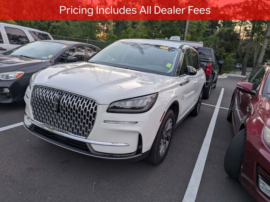 Used 2023 Lincoln Corsair FWD image 3
