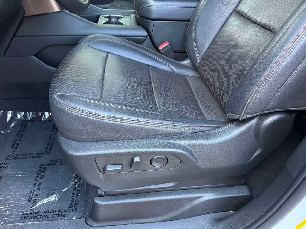 Used 2022 Chevrolet Suburban High Country w/ Max Trailering Package AWD/4WD image 3