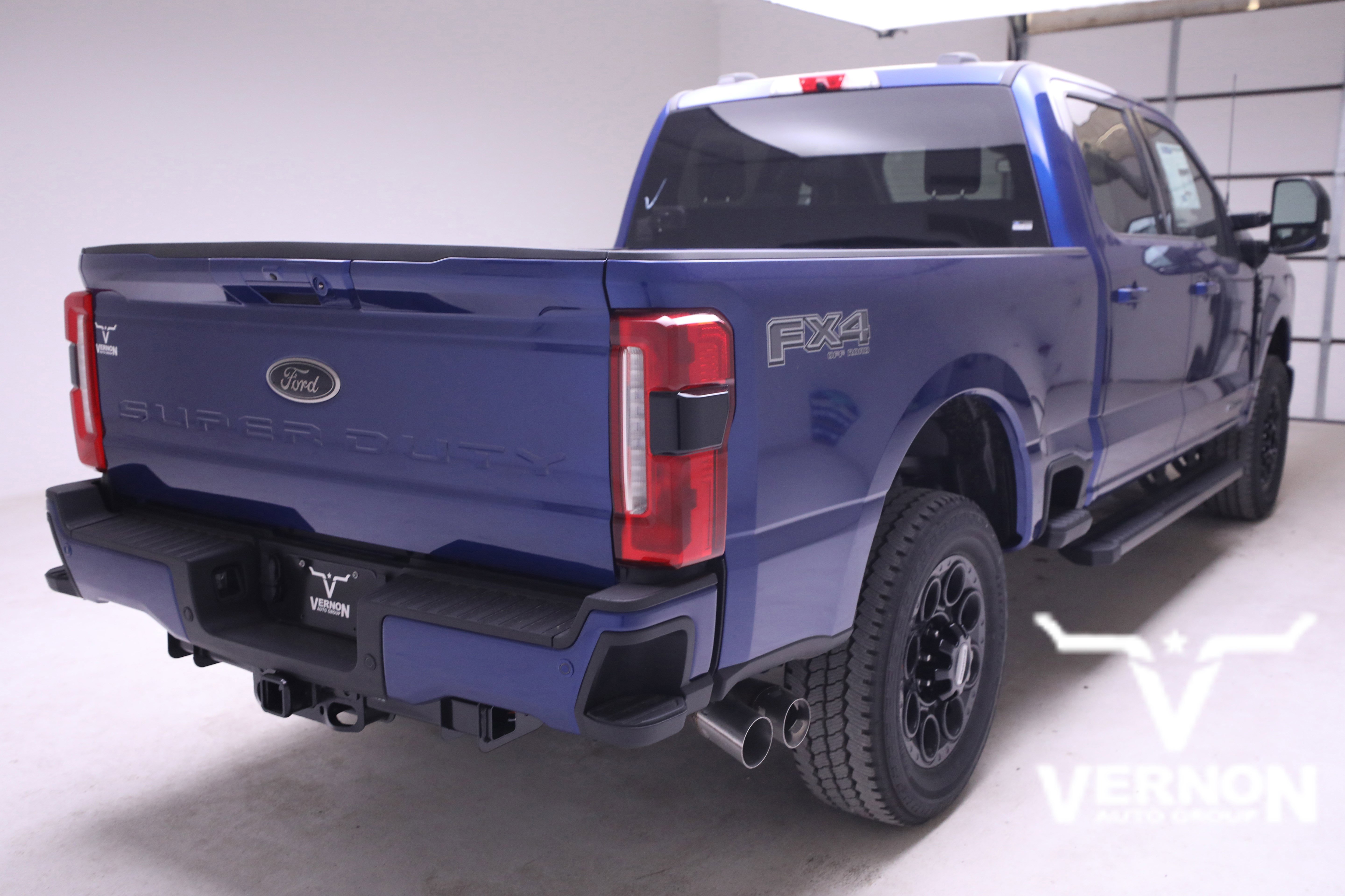New 2026 Ford F250 Lariat w/ Black Appearance Package image 5