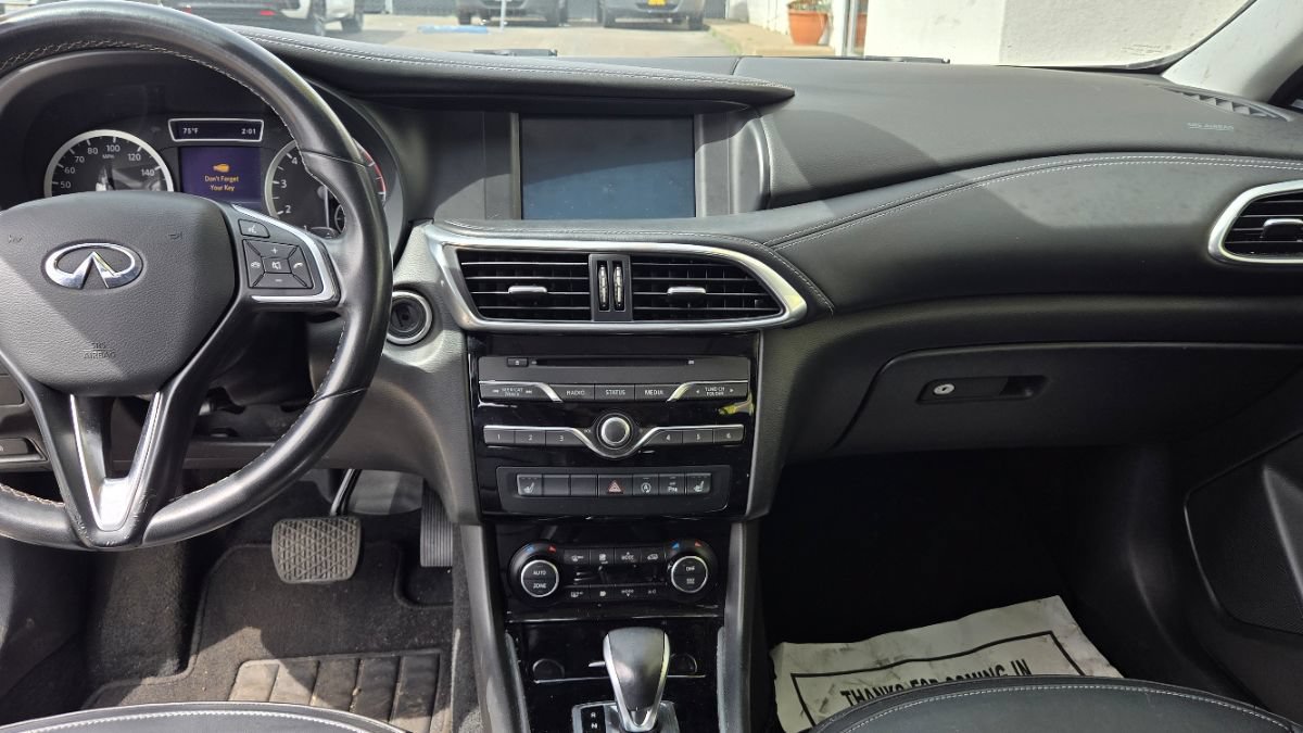 Used 2019 INFINITI QX30 w/ Cargo Package FWD image 38