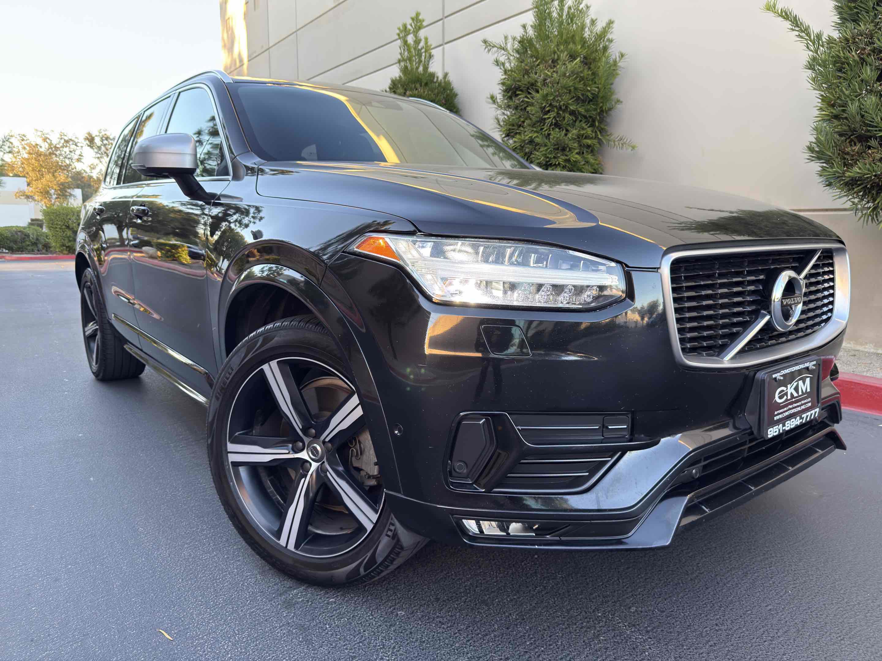 Used 2016 Volvo XC90 T6 R-Design w/ Vision Package image 24