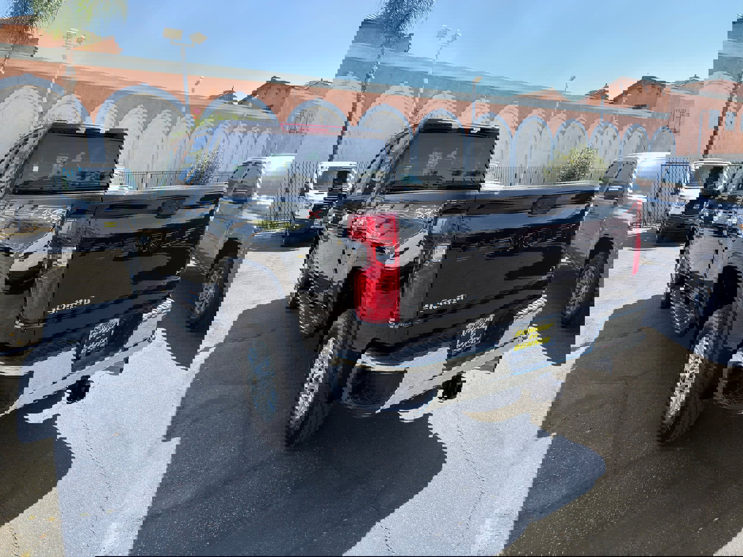 Used 2025 Chevrolet Silverado 2500 LT w/ Convenience Package image 6