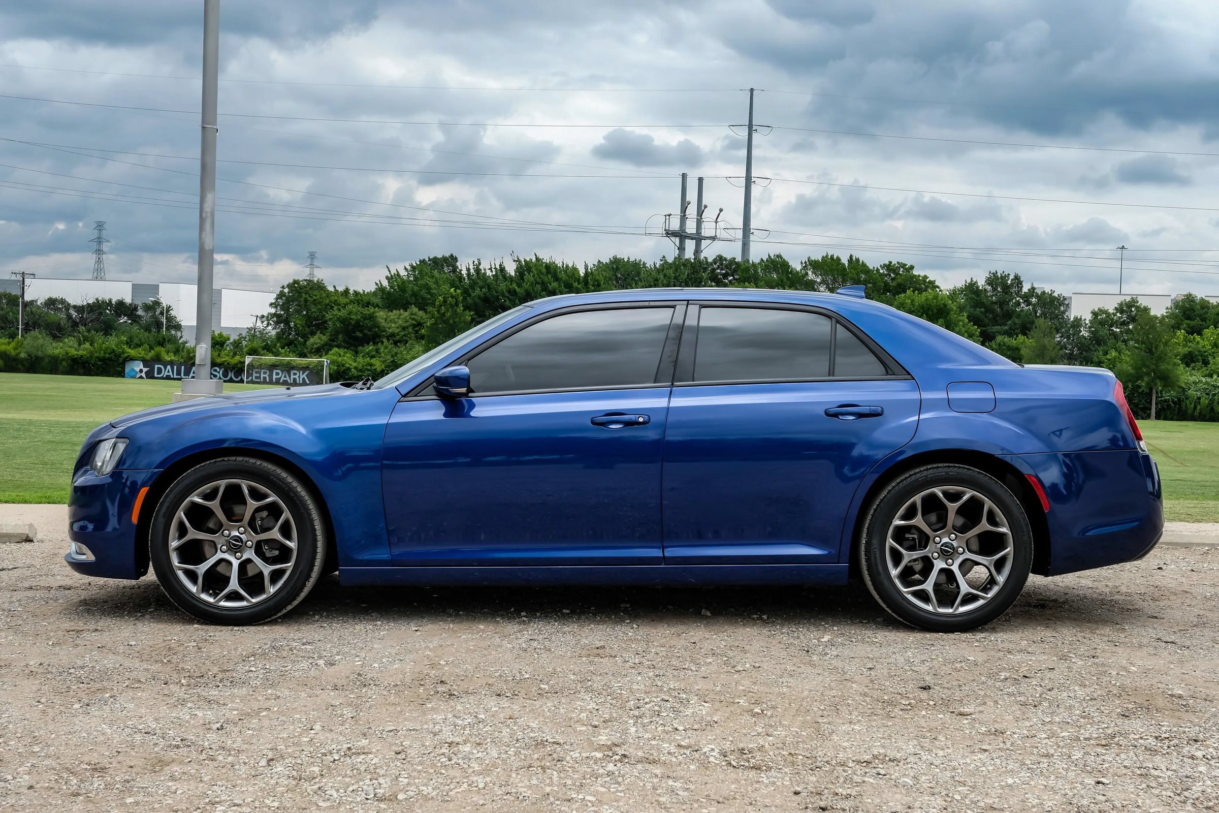 Used 2018 Chrysler 300 S w/ 300S Premium Group RWD image 13