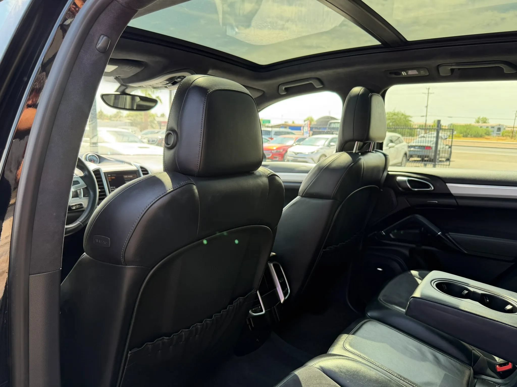 Used 2014 Porsche Cayenne GTS AWD/4WD image 22